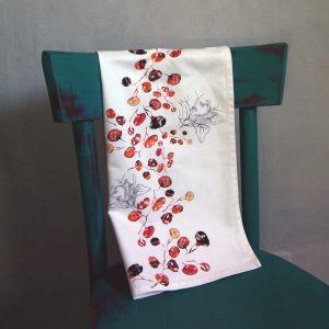 Torchon rectangle en coton, motifs graphiques feuilles eucalyptus, orange sur fond blanc – 45x68cm