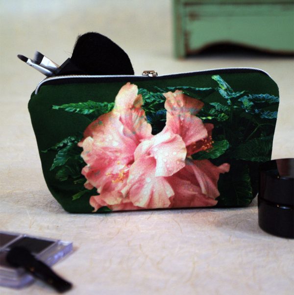 Trousse à maquillage velours, fermeture zip, motif floral tropical , rose tendre et rose intense sur fond vert intense - 7x10x20cm – Image 4